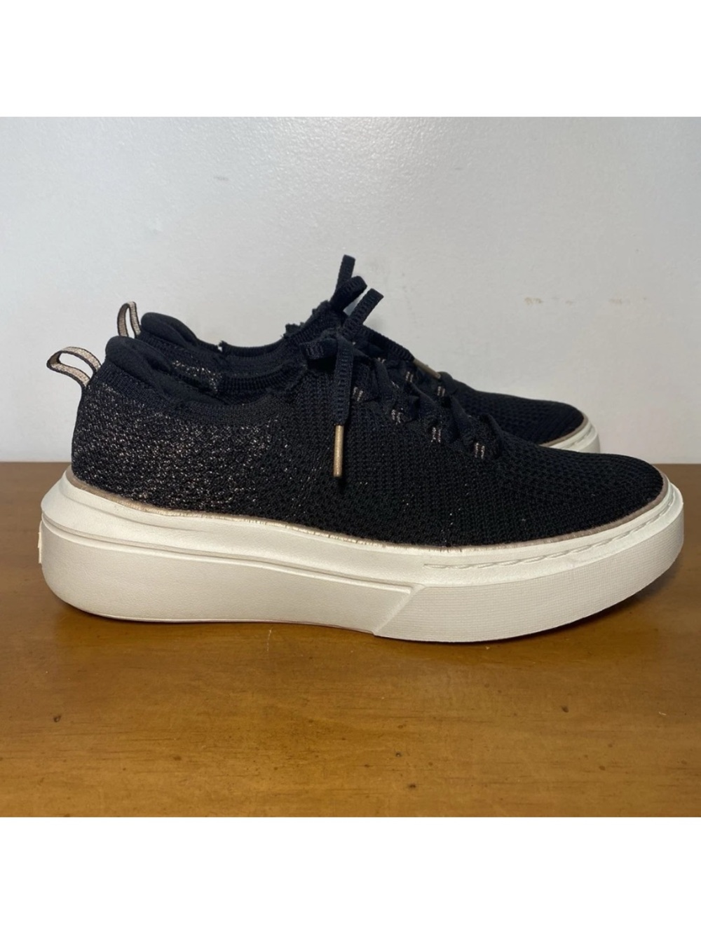 Skechers Women's 8 Cordova Sparkling Dust Black Gold Shoes Sneakers Stretch